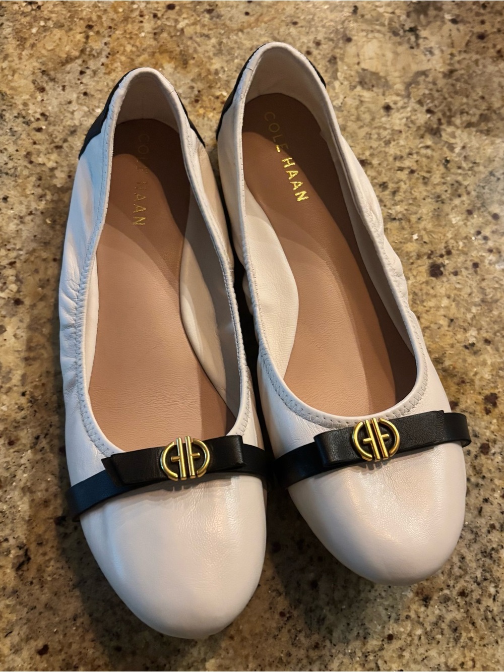 Cole Haan Tova Bow Ballet Flats Ivory Black Leather 8.5 - Picture 8 of 11